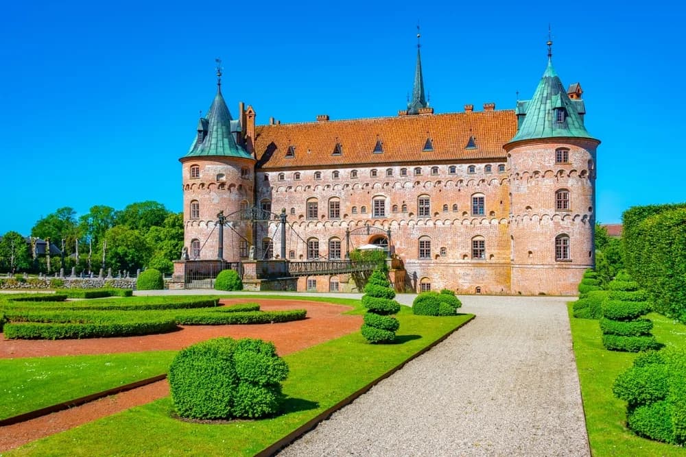 Who Should NOT Buy a Castle: What to Know Before You Commit