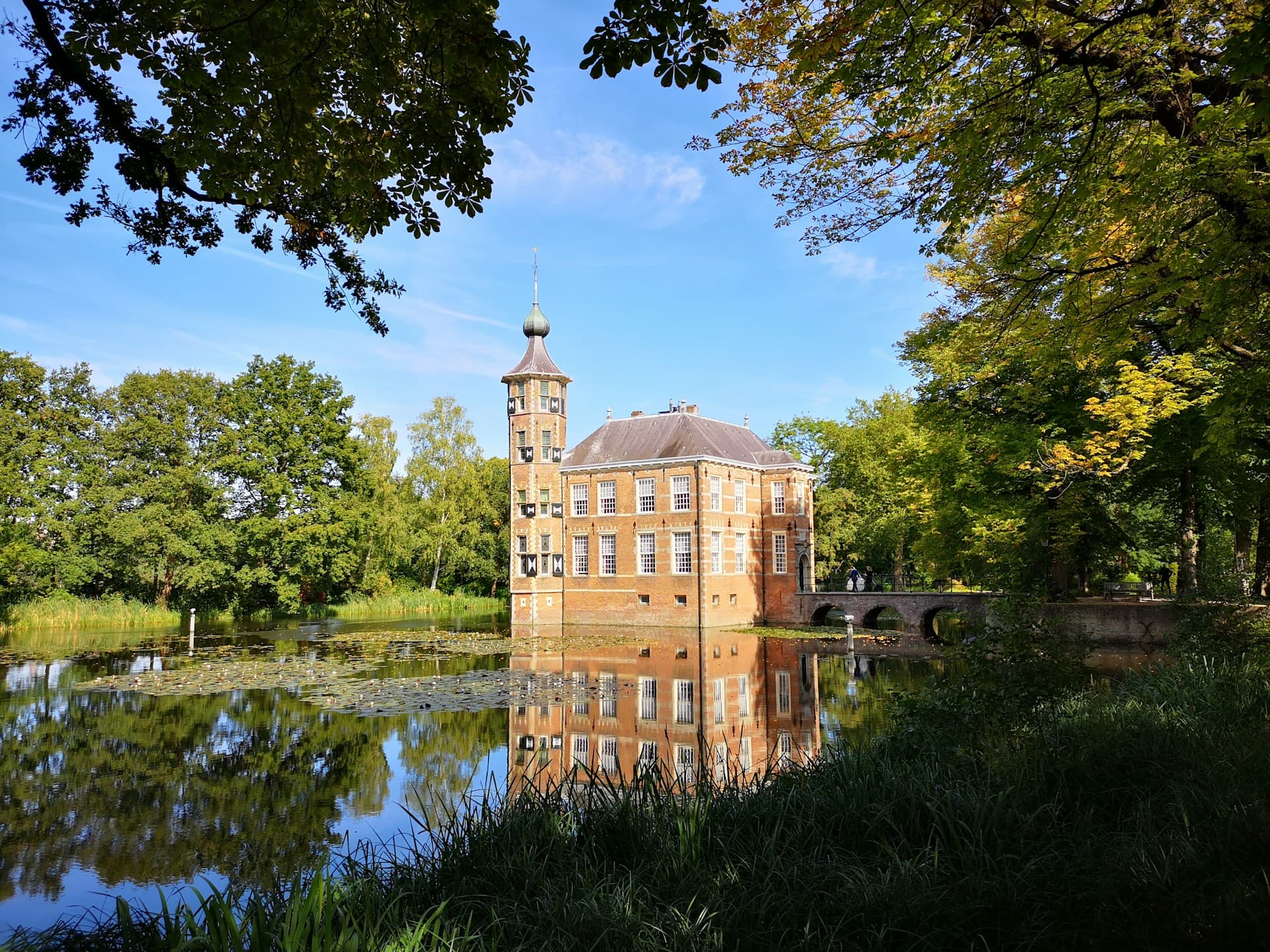 Who Owns Dutch Castles?