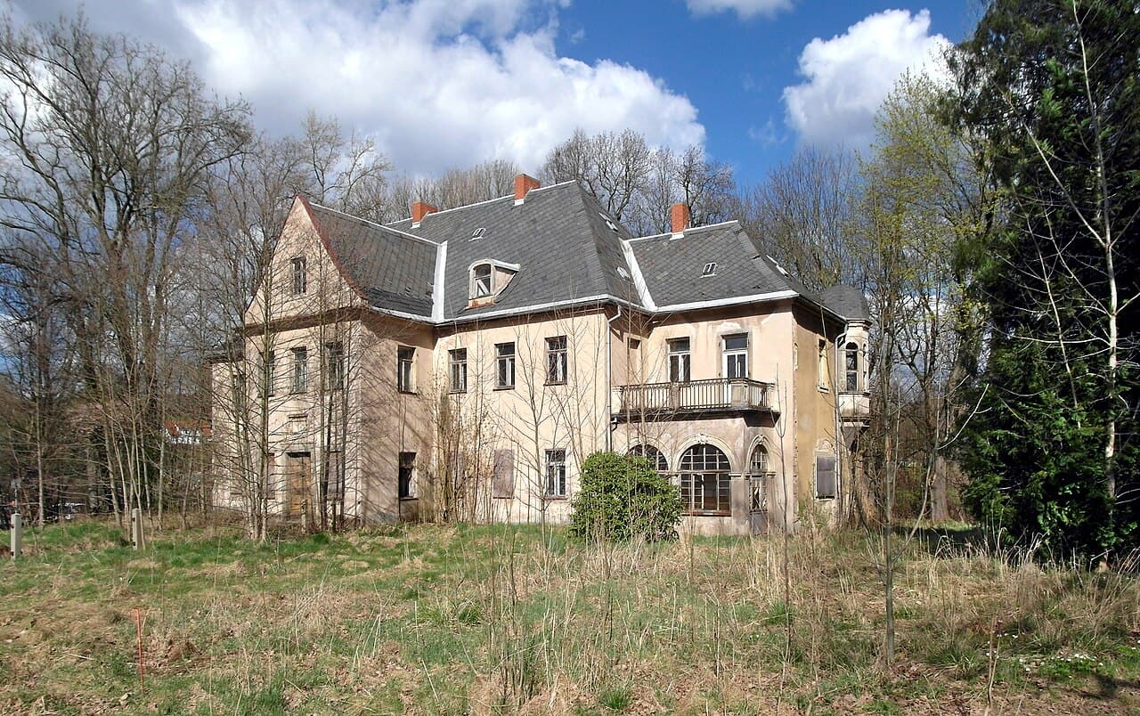 The Real Cost of a Cheap Castle