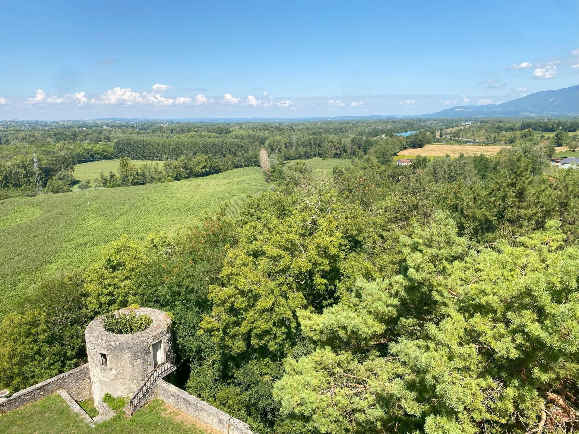 Château With 400 Sqm Living Space And 43,495 Sqm Estate 3