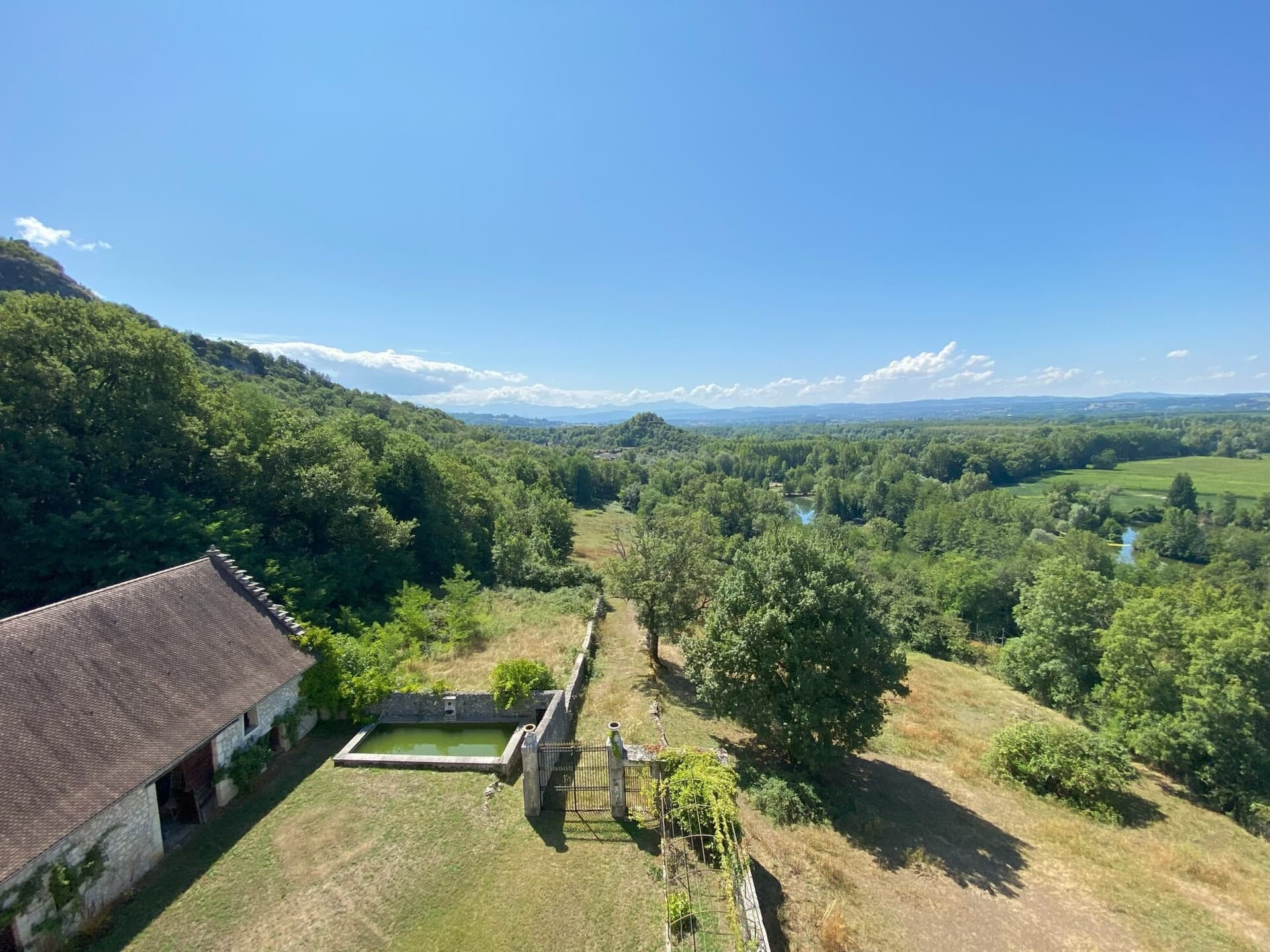 Château With 400 Sqm Living Space And 43,495 Sqm Estate 5