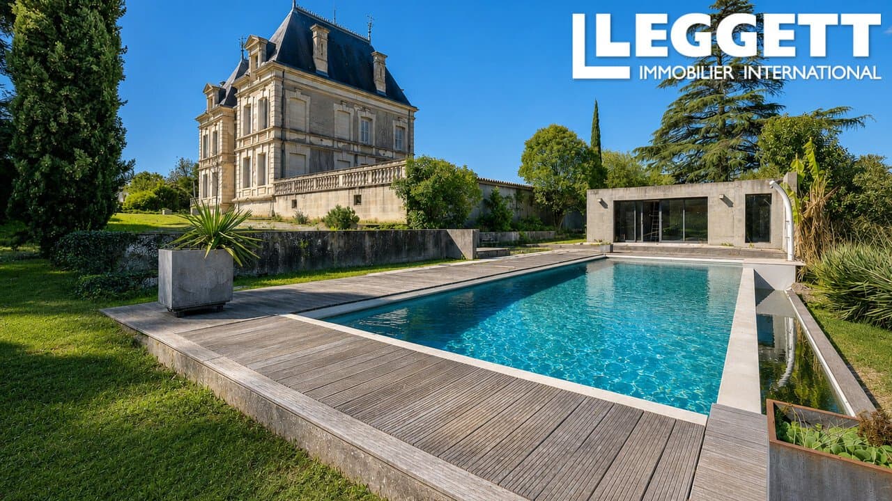 Elegant Château With Development Potential On 24 Hectares 3