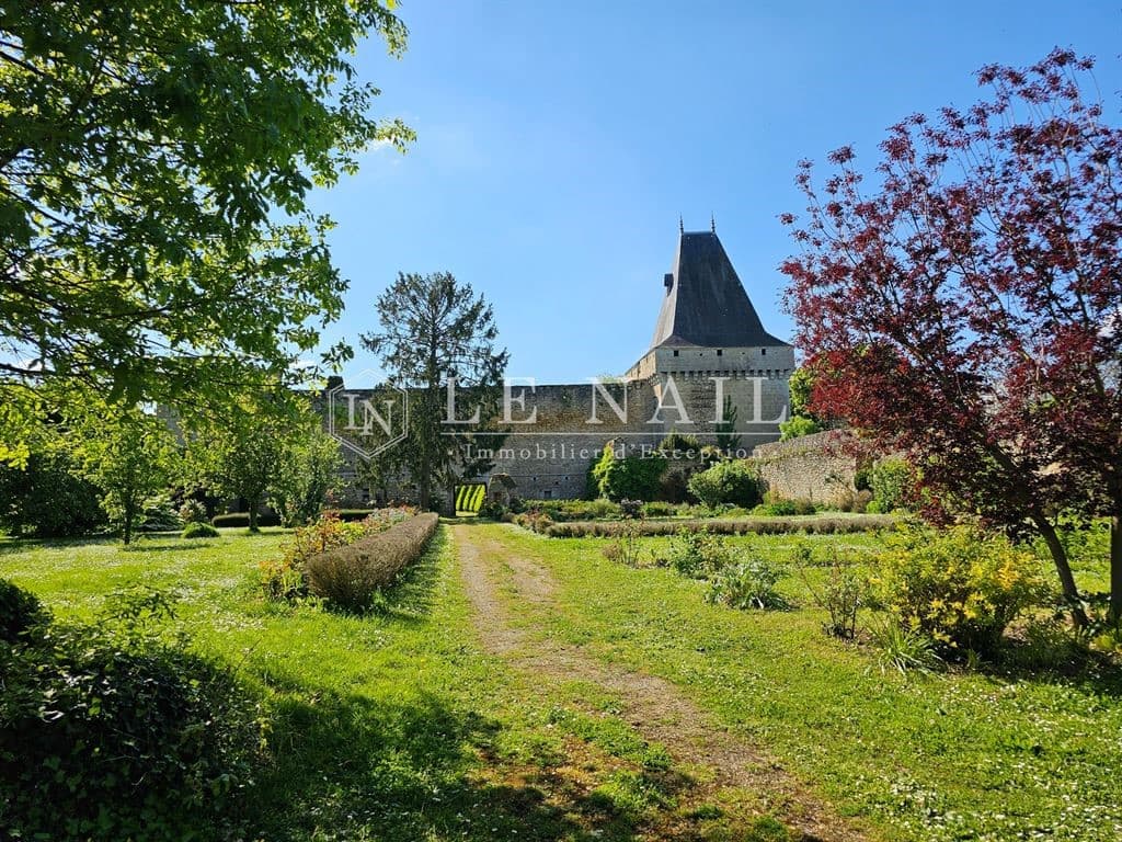 Historic Medieval Castle with 5 Bedrooms and Expansive Grounds 3