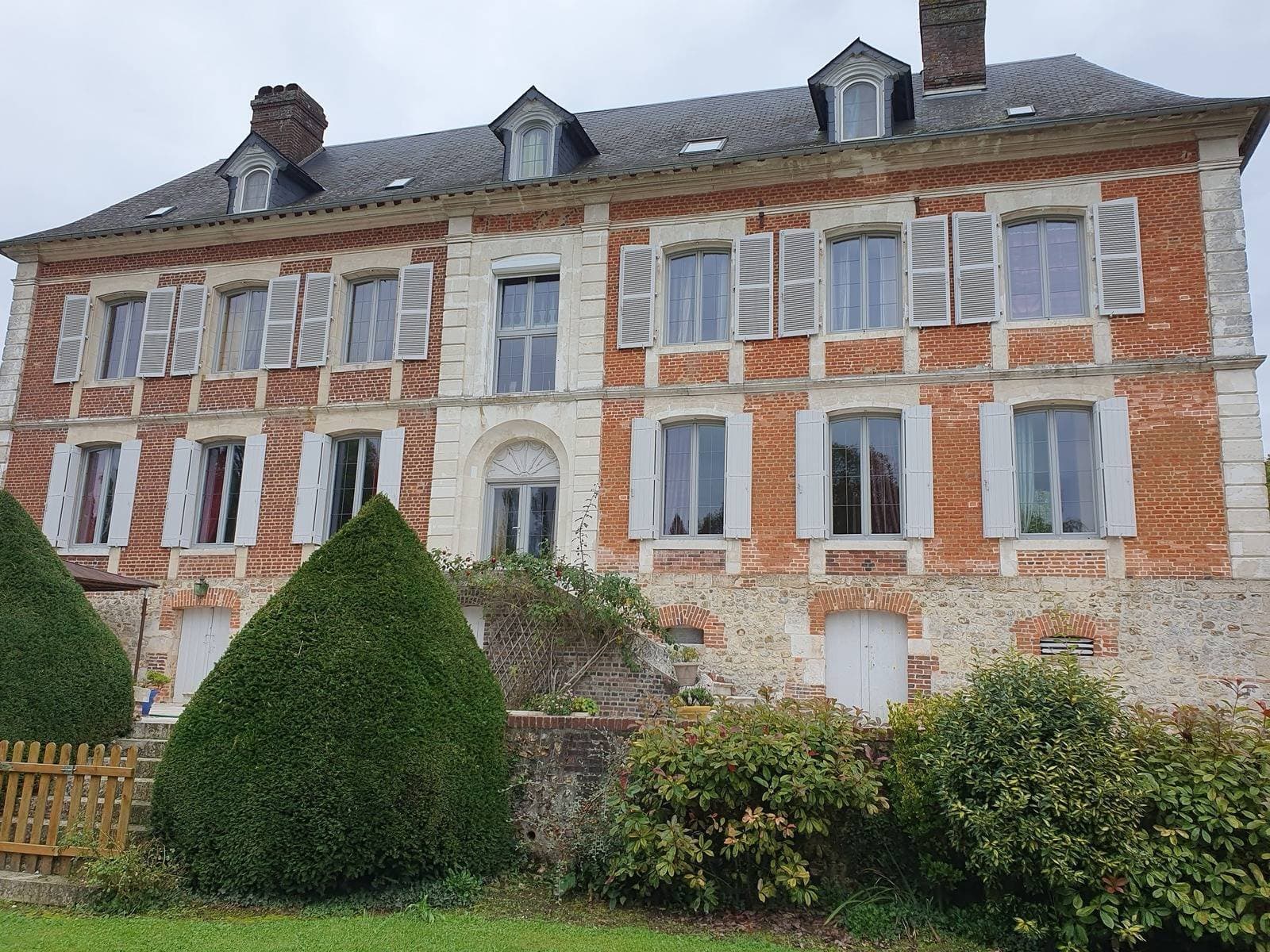 Elegant 18th Century Manor With Guest House And Wellness Area