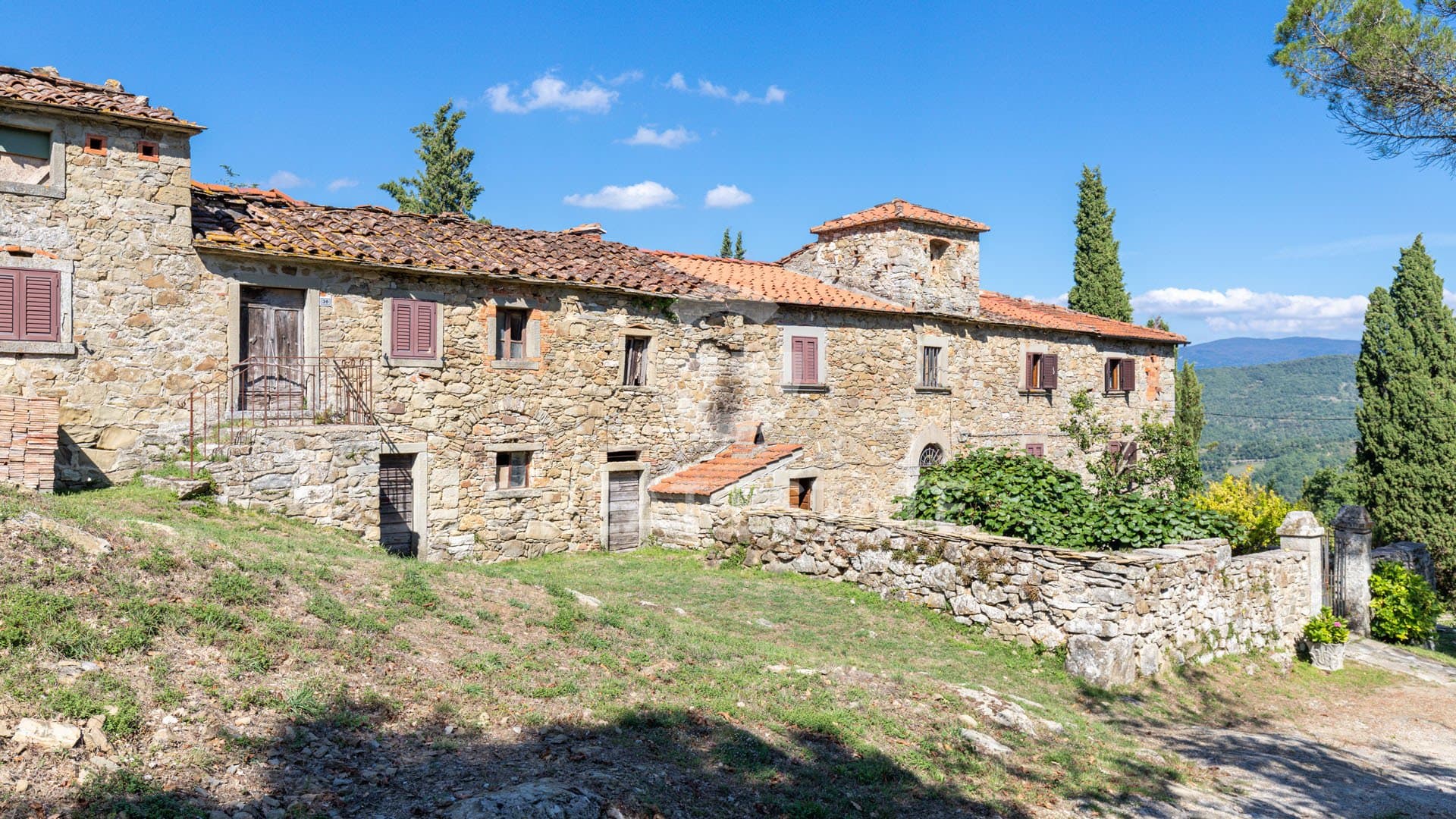 Historic Real Estate Complex with Natural Spring and Chestnut Grove 2