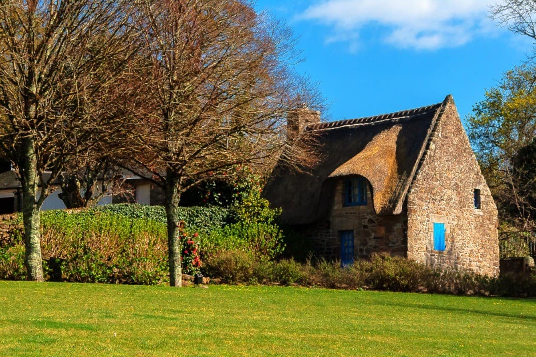 Renovated Castle with 6 Bedrooms in a Quiet Environment 5