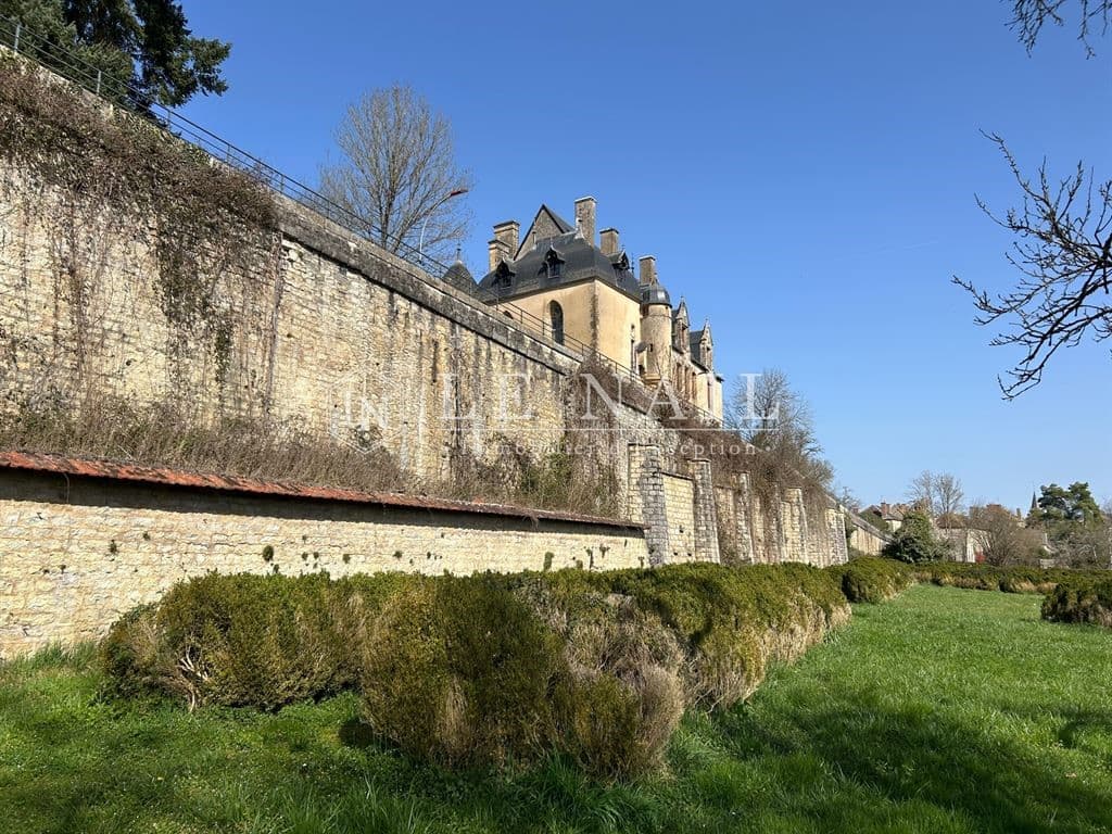 Historic Château With 12 Bedrooms And Stunning Gardens 3
