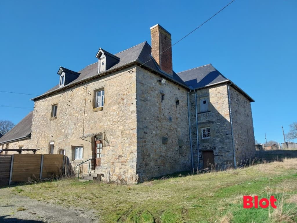 Charming Castle with 1 Bedroom in a Quiet Environment 2