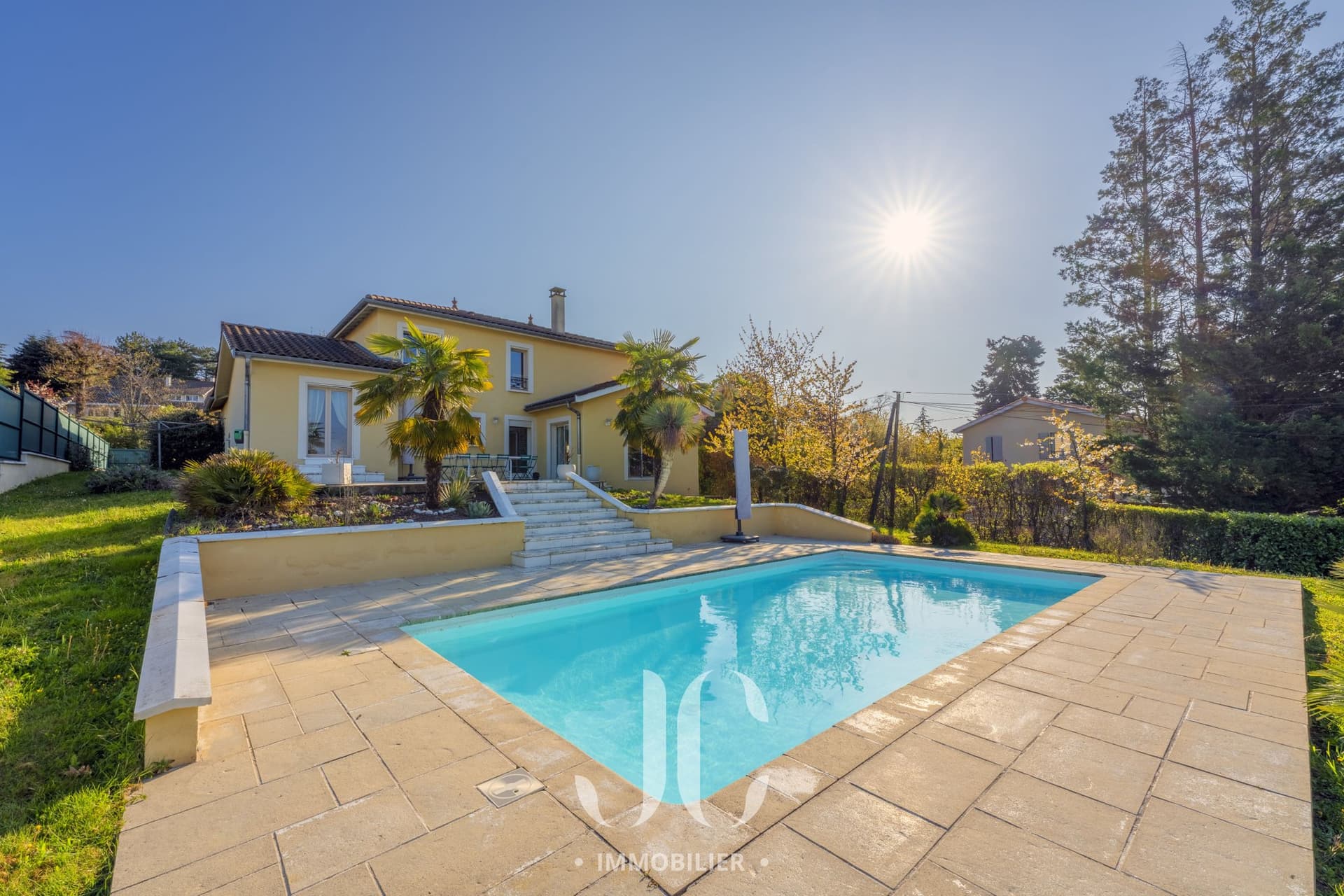 Elegant Family Home With Pool And Stunning Views Near Lyon 4