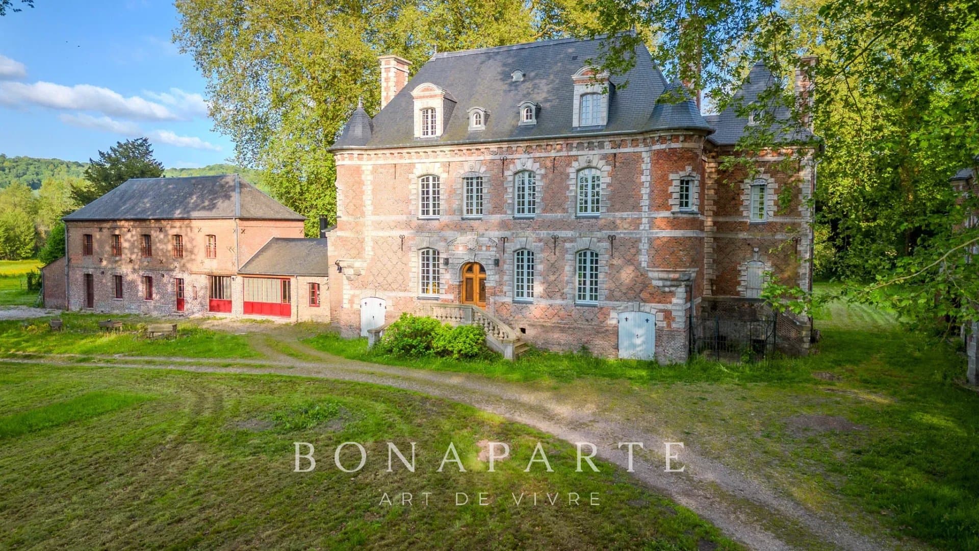 Unique 17th Century Castle on a Private Island in the Bresle Valley 3