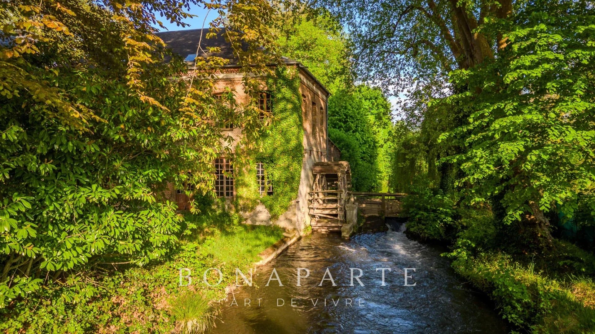 Unique 17th Century Castle on a Private Island in the Bresle Valley 4