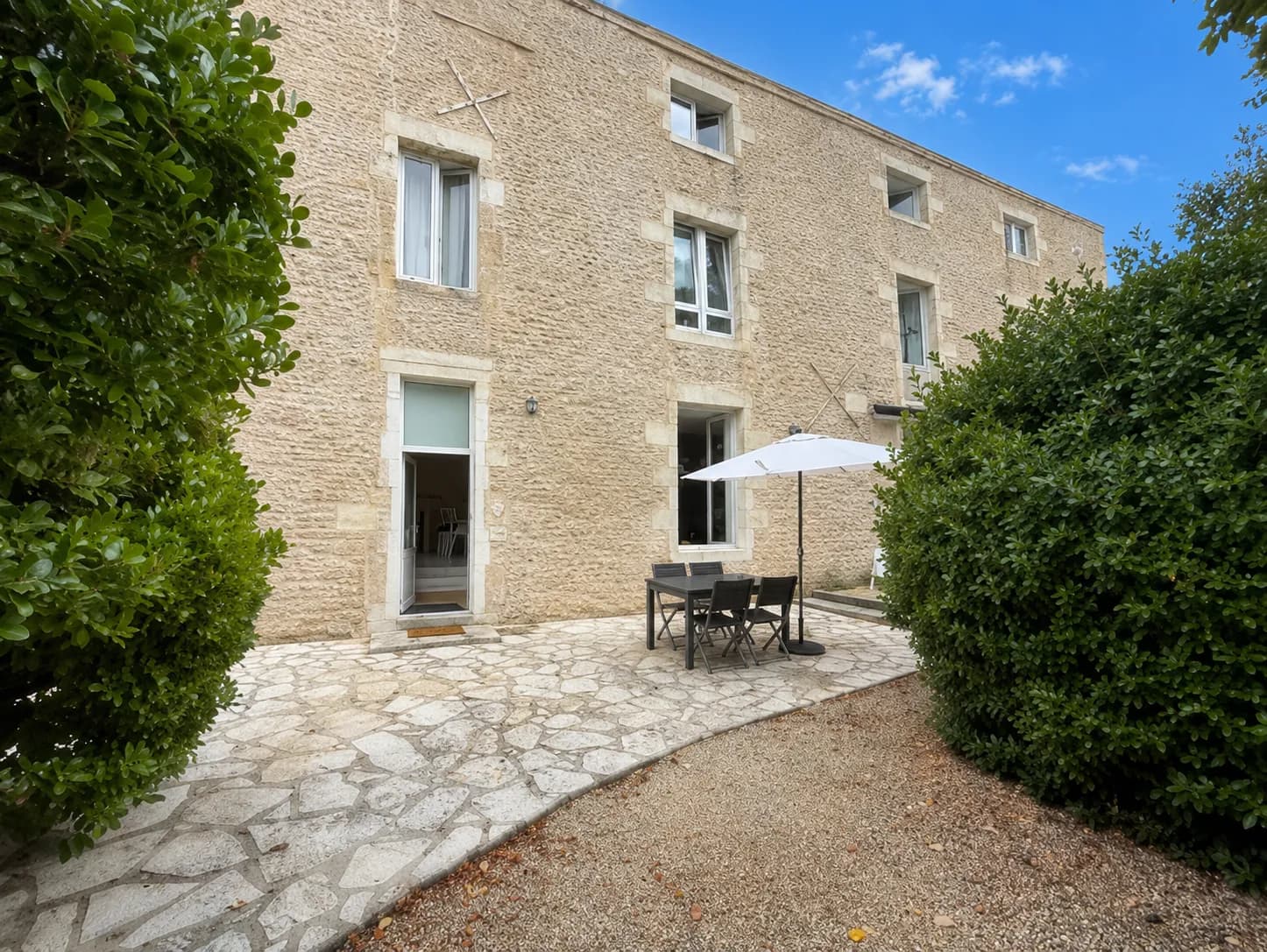 Renovated 18th Century Character House with Gîtes and Wellness Area 4