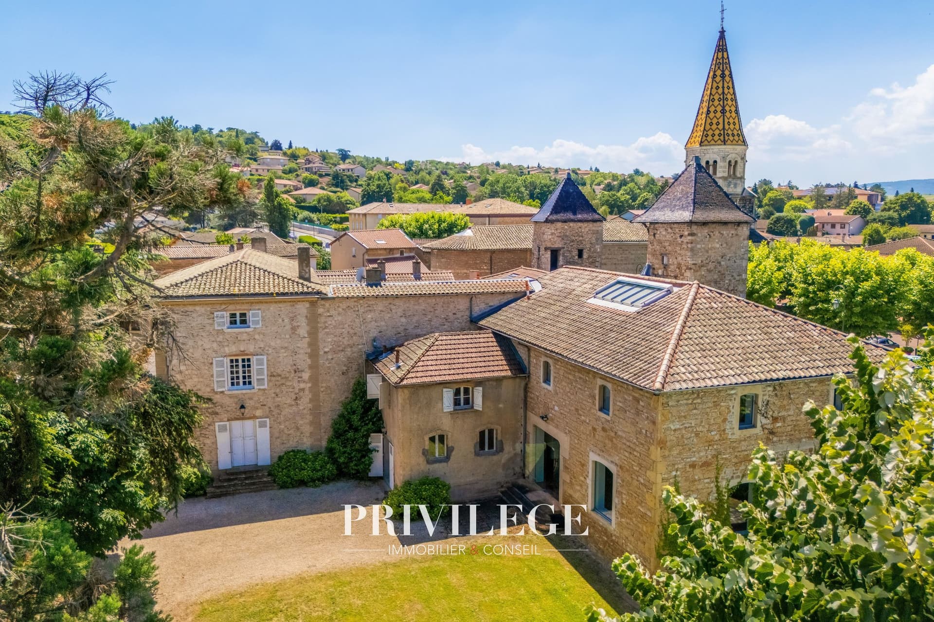 Exceptional Loft Over 300 Sqm With Private Garden And Swimming Pool 2