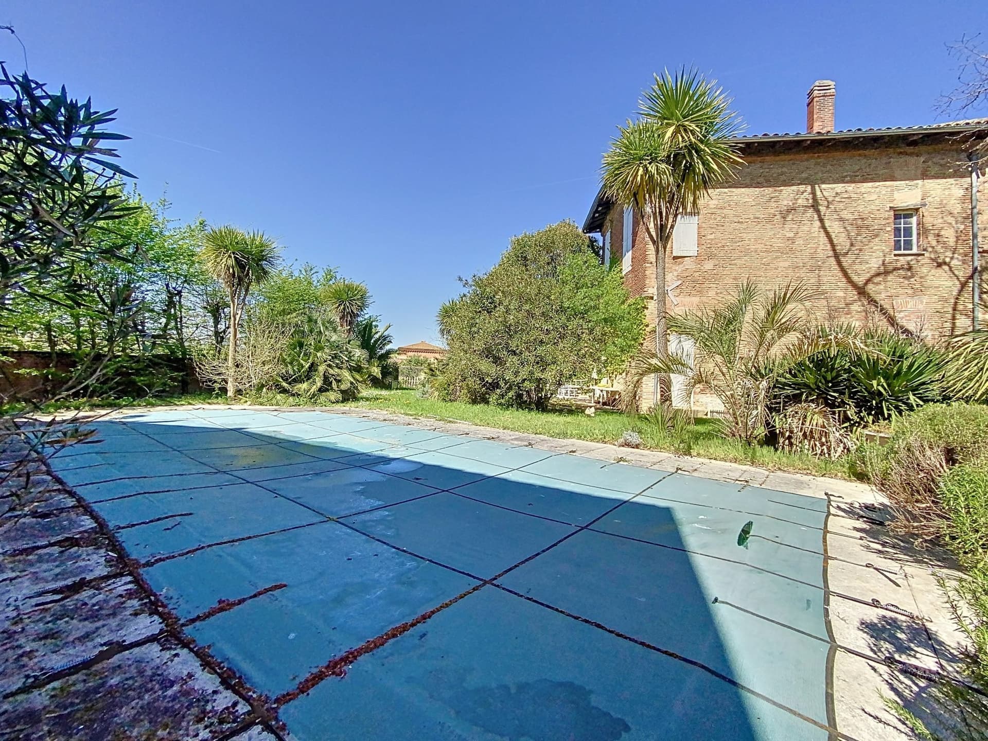 Historic Castle with Guest House and Swimming Pool in Lanta