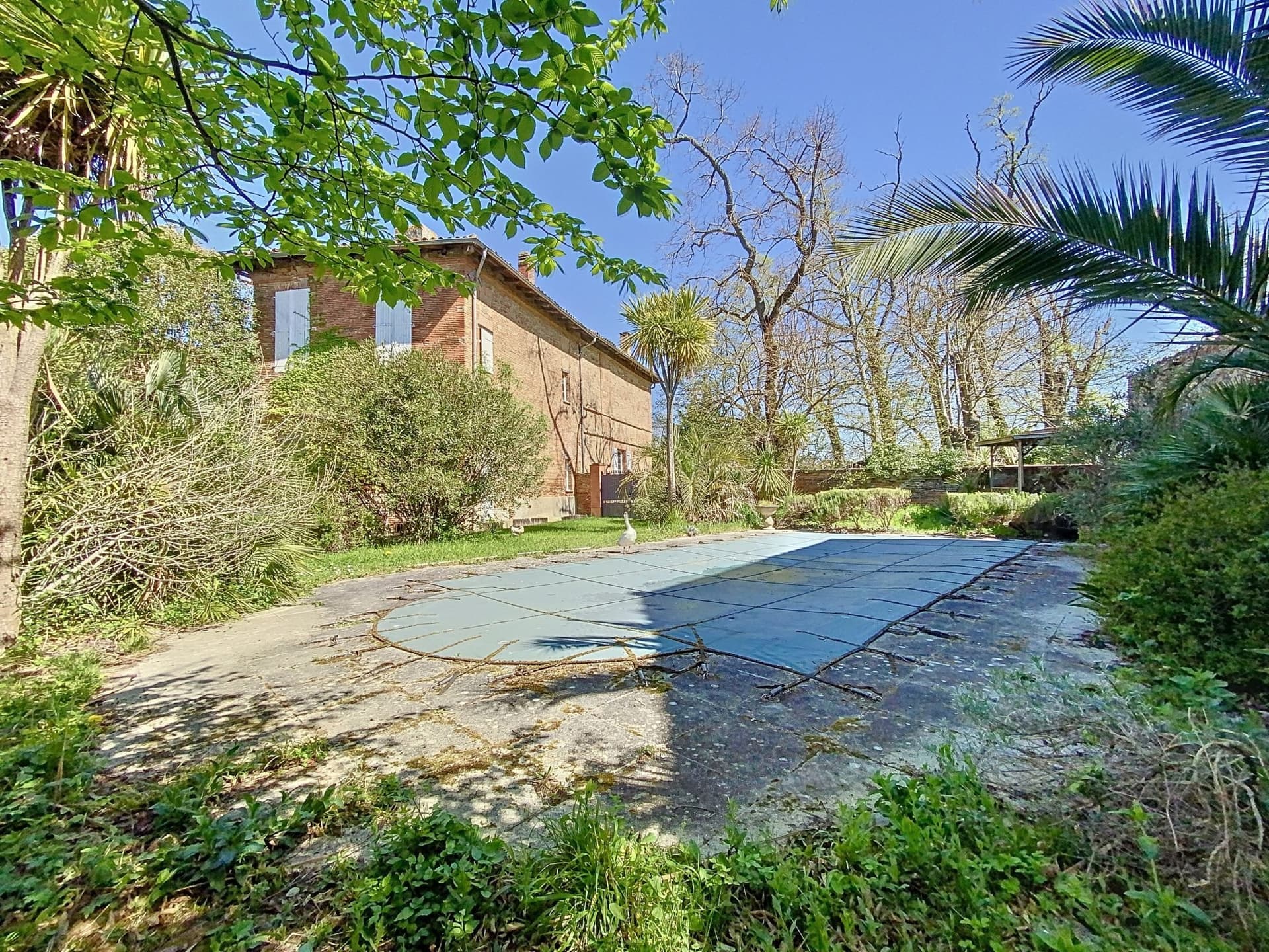 Historic Castle with Guest House and Swimming Pool in Lanta 2