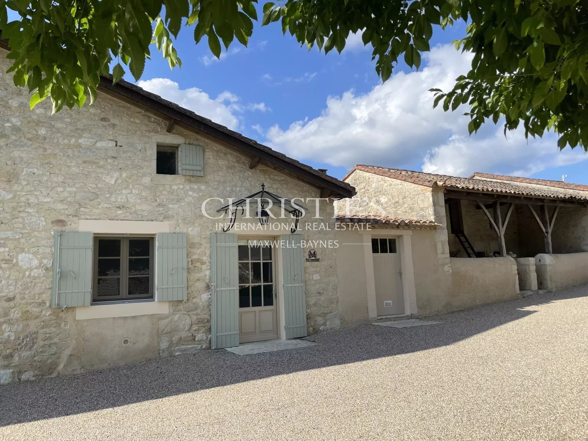 Elegant Château With Gîte And Organic Vineyard In The Bergerac Region 3