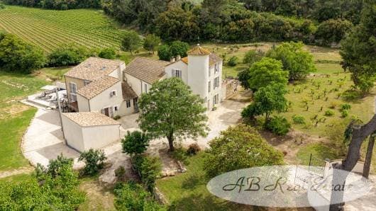 Beautiful Property With Two Houses And Heated Infinity Pool 4