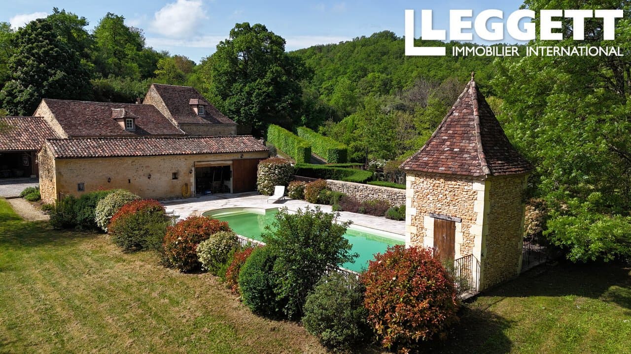 Magnificent 16th Century Château With 5 Bedrooms And Independent Gîte 2