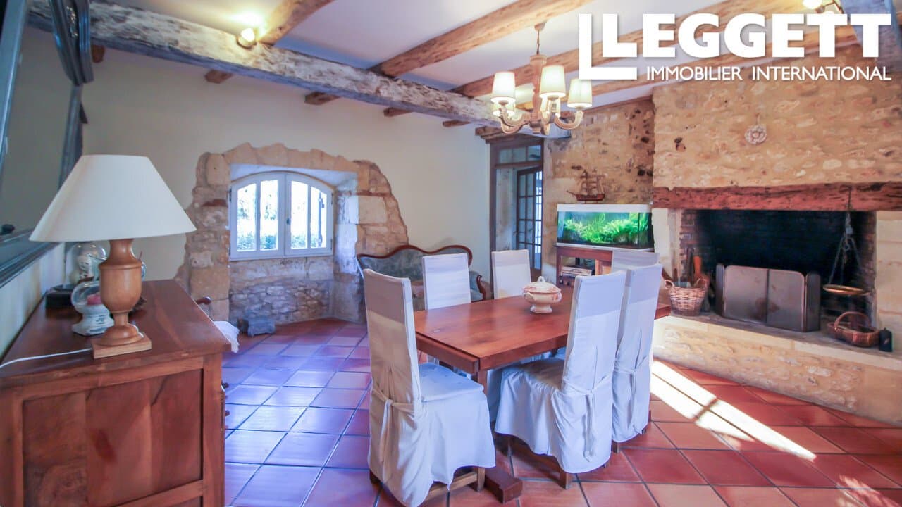 Magnificent 16th Century Château With 5 Bedrooms And Independent Gîte 5