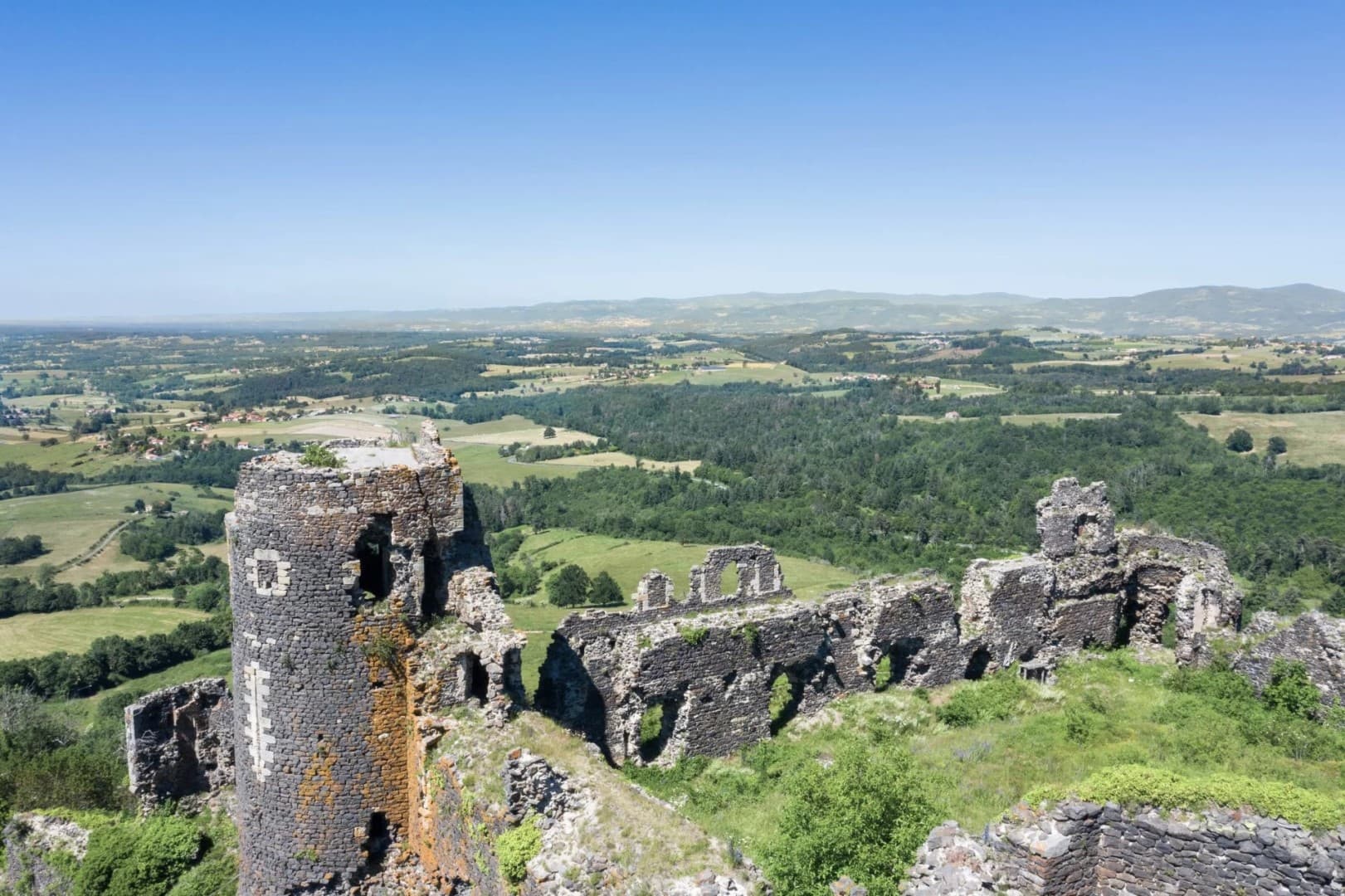 Historic 13th Century Château with Panoramic Views 4