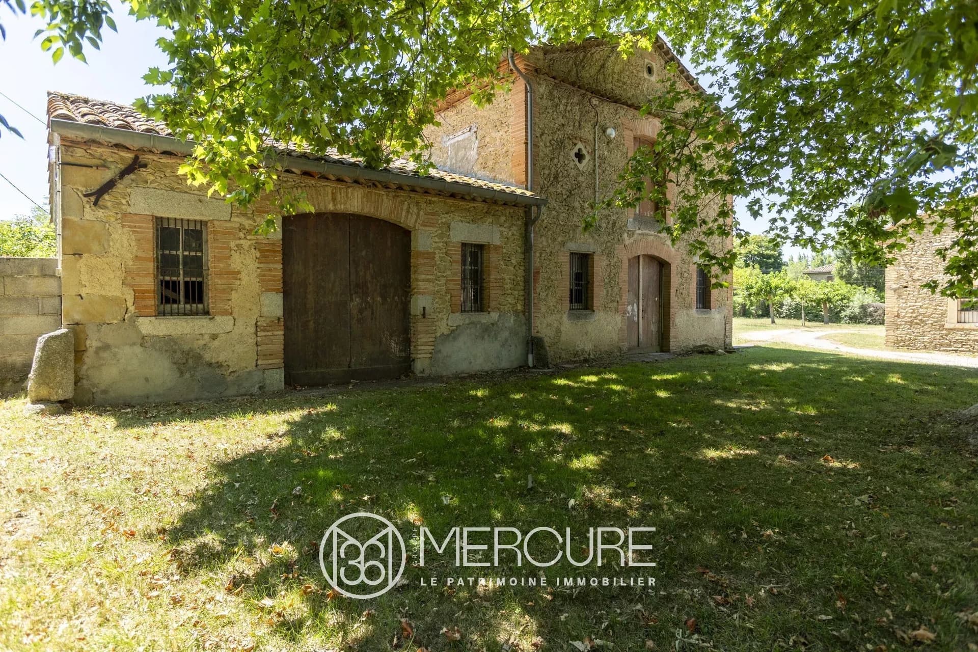 Charming Castle with Gîte and Private Grounds 4