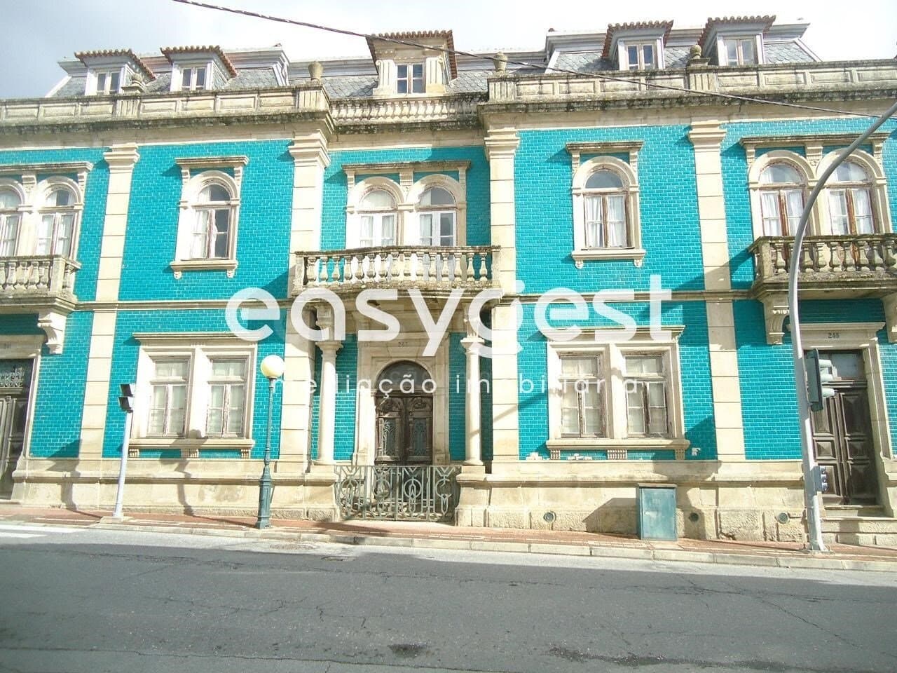 Charming 1930s Mansion With Garden And Leisure Rooms 2