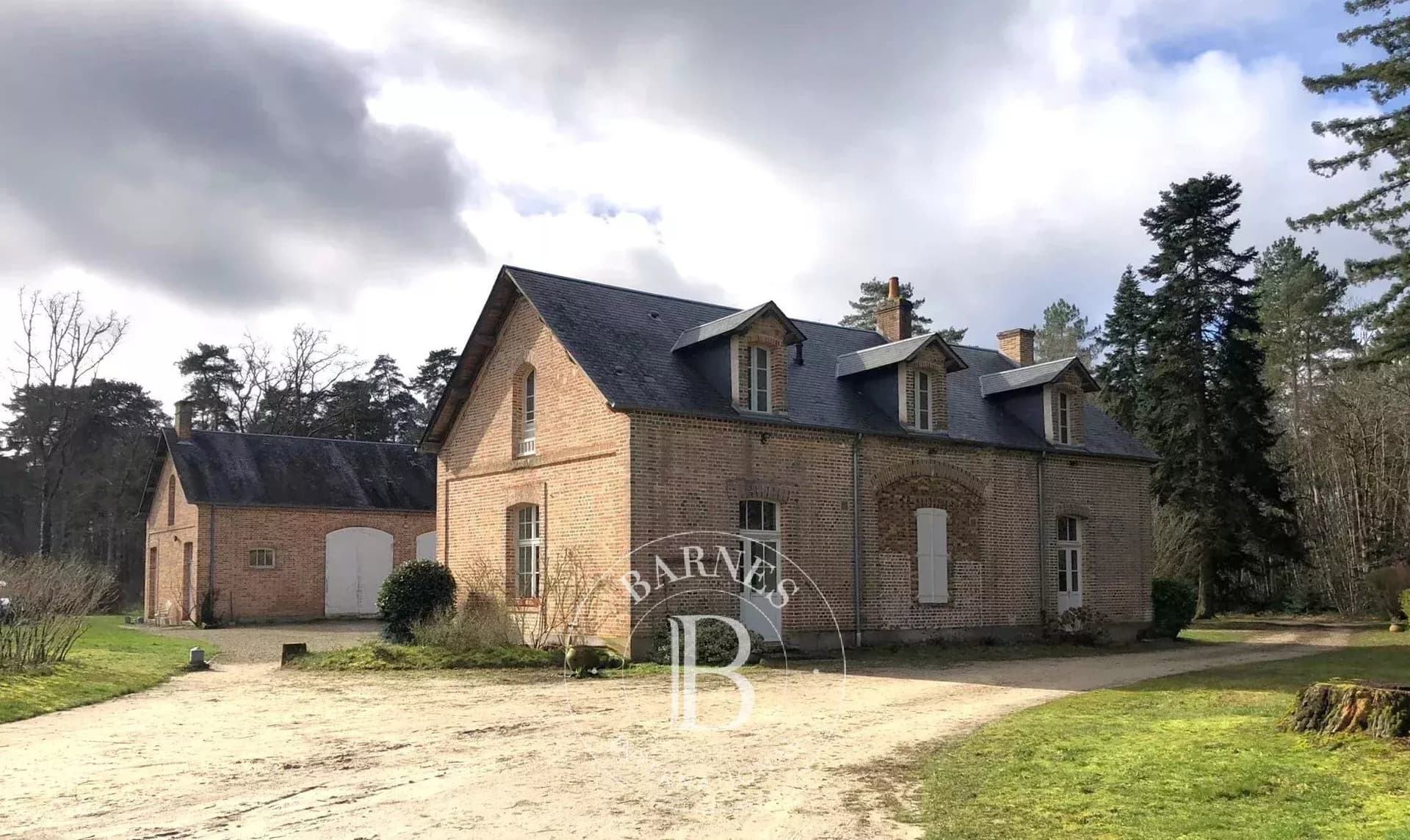Château with Guest House and Hunting Lodge in 51 Hectares of Wooded Grounds 5