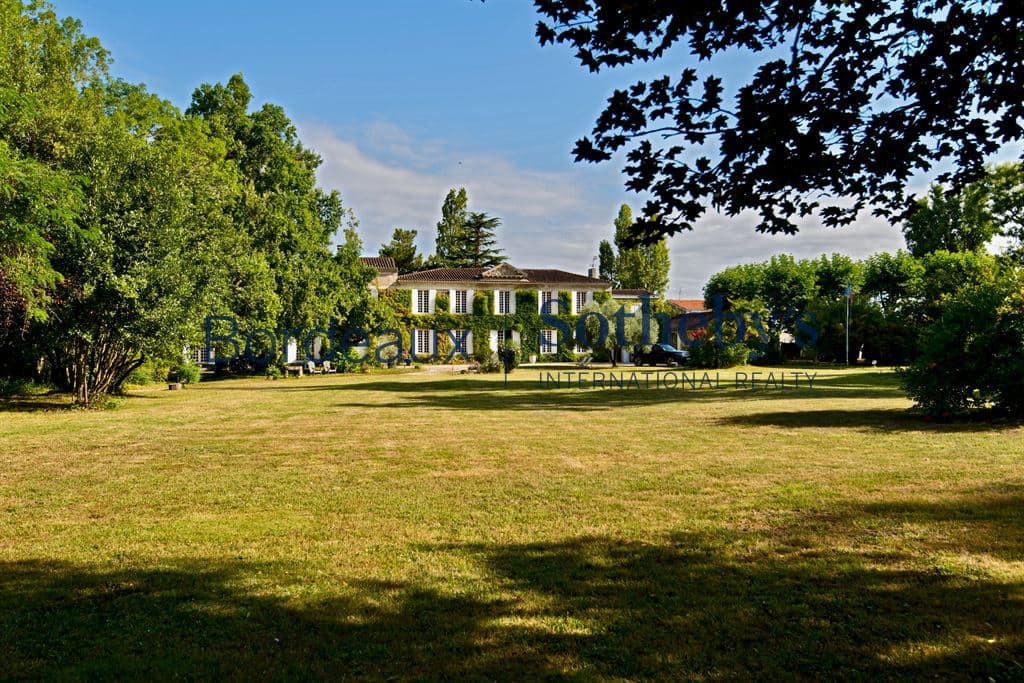 Stunning 18th Century Château with Swimming Pool and Guest Accommodations 2