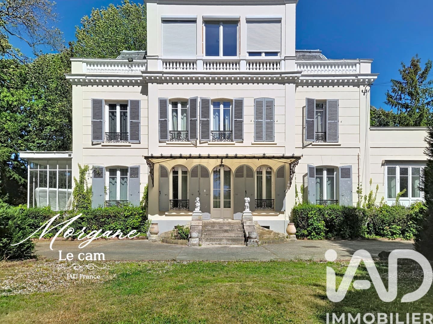 Charming Castle With 9 Bedrooms And Swimming Pool — in Seine-et-Marne, Île-de-France