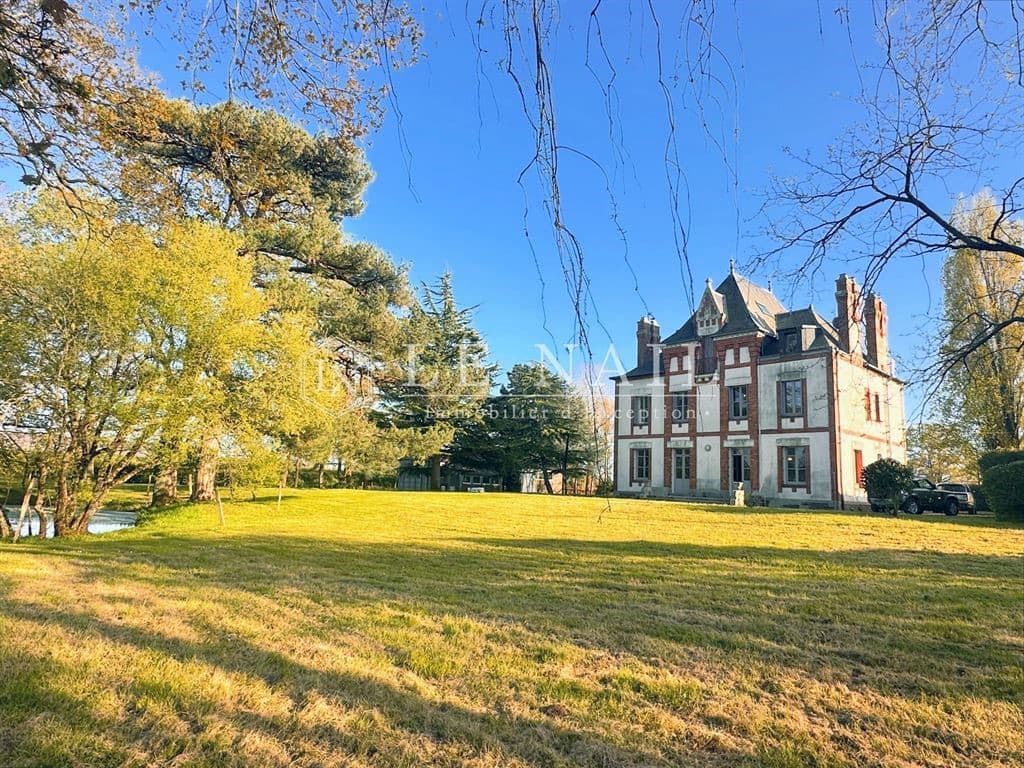 Elegant 19th Century Château Surrounded By Natural Beauty — Château for sale in Loire-Atlantique, France