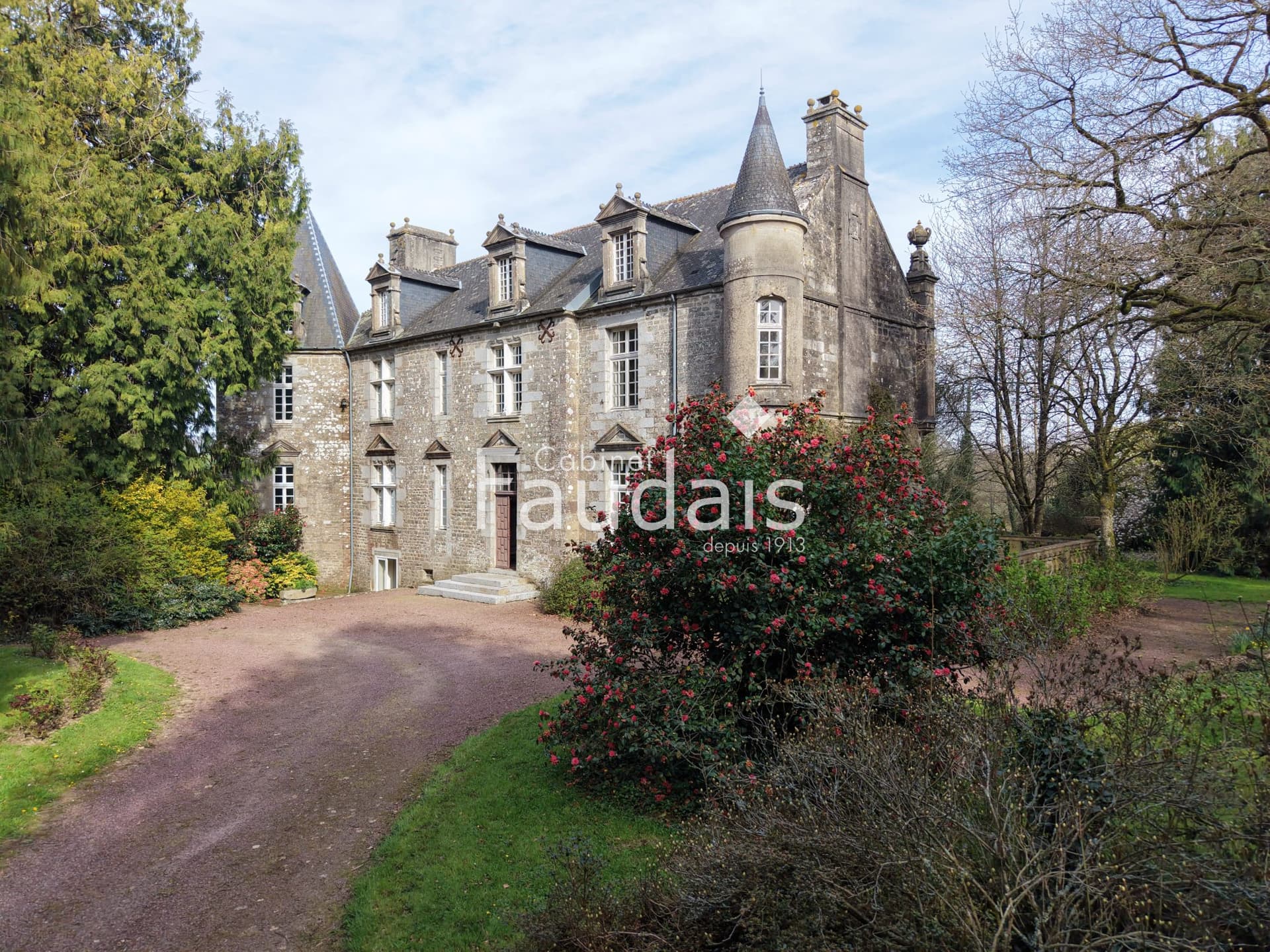 Elegant 16th Century Château With Landscaped Park Near Normandy Coast 2