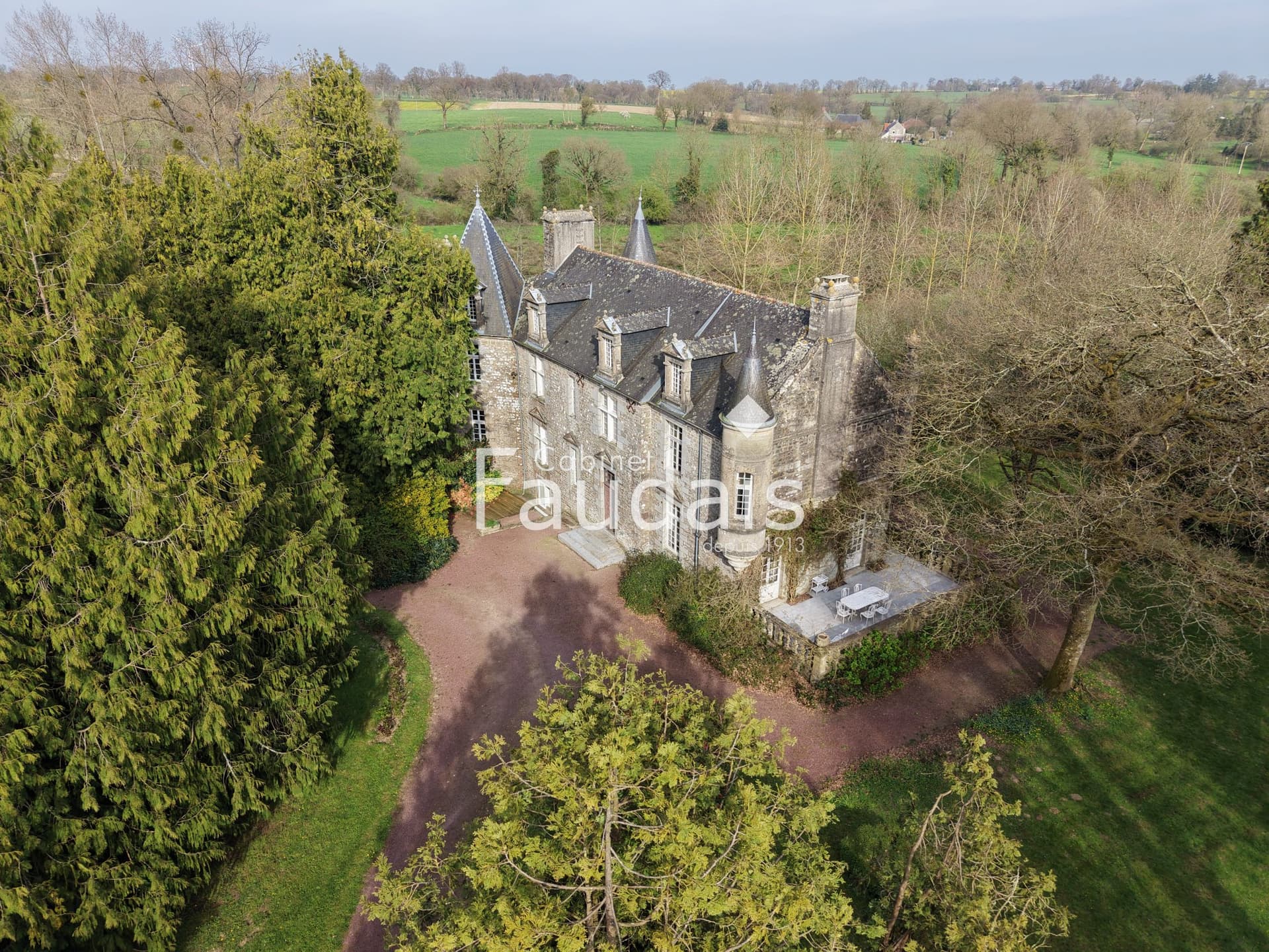 Elegant 16th Century Château With Landscaped Park Near Normandy Coast 3