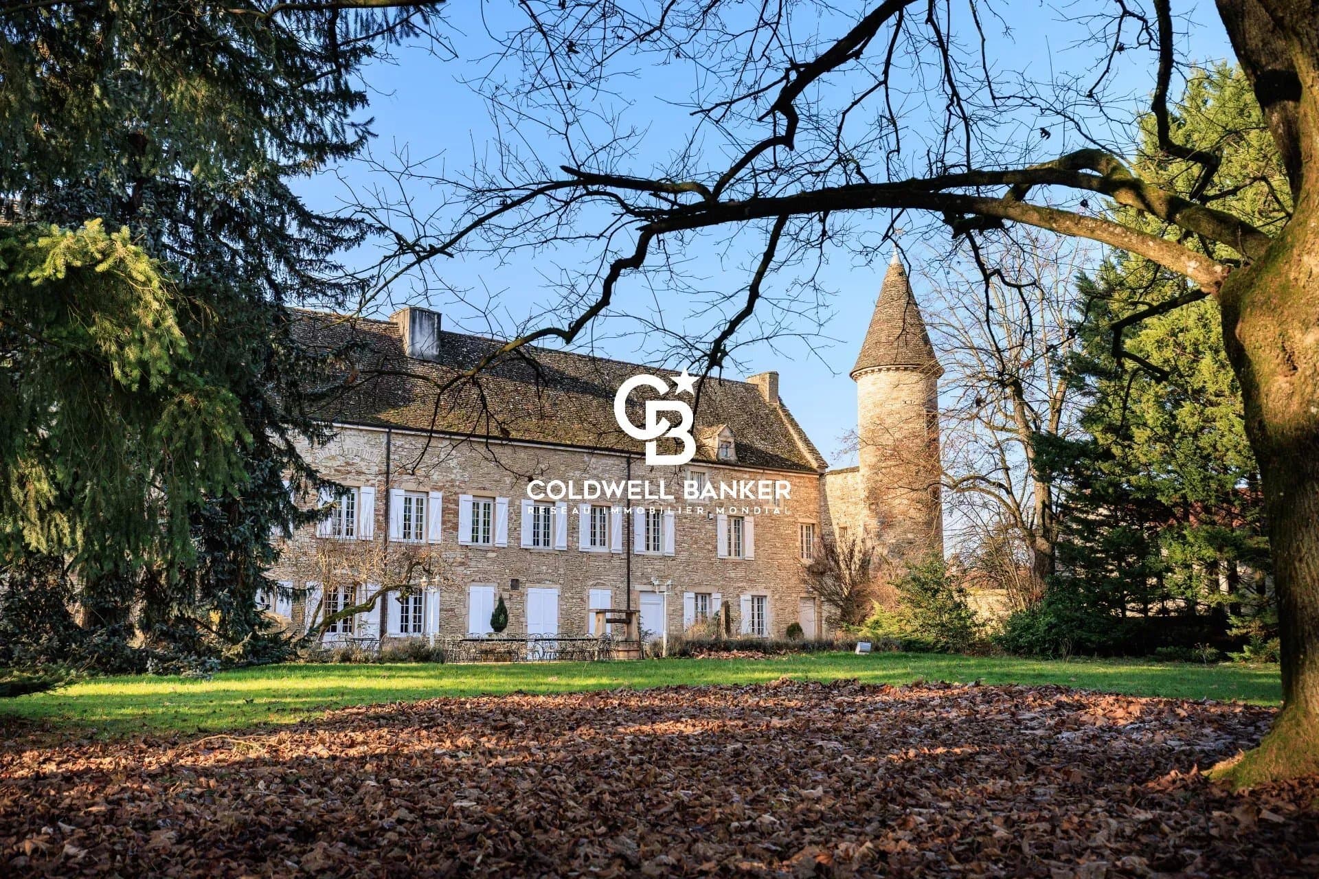 Restored 17th Century Château With Spa And Heated Pool 2