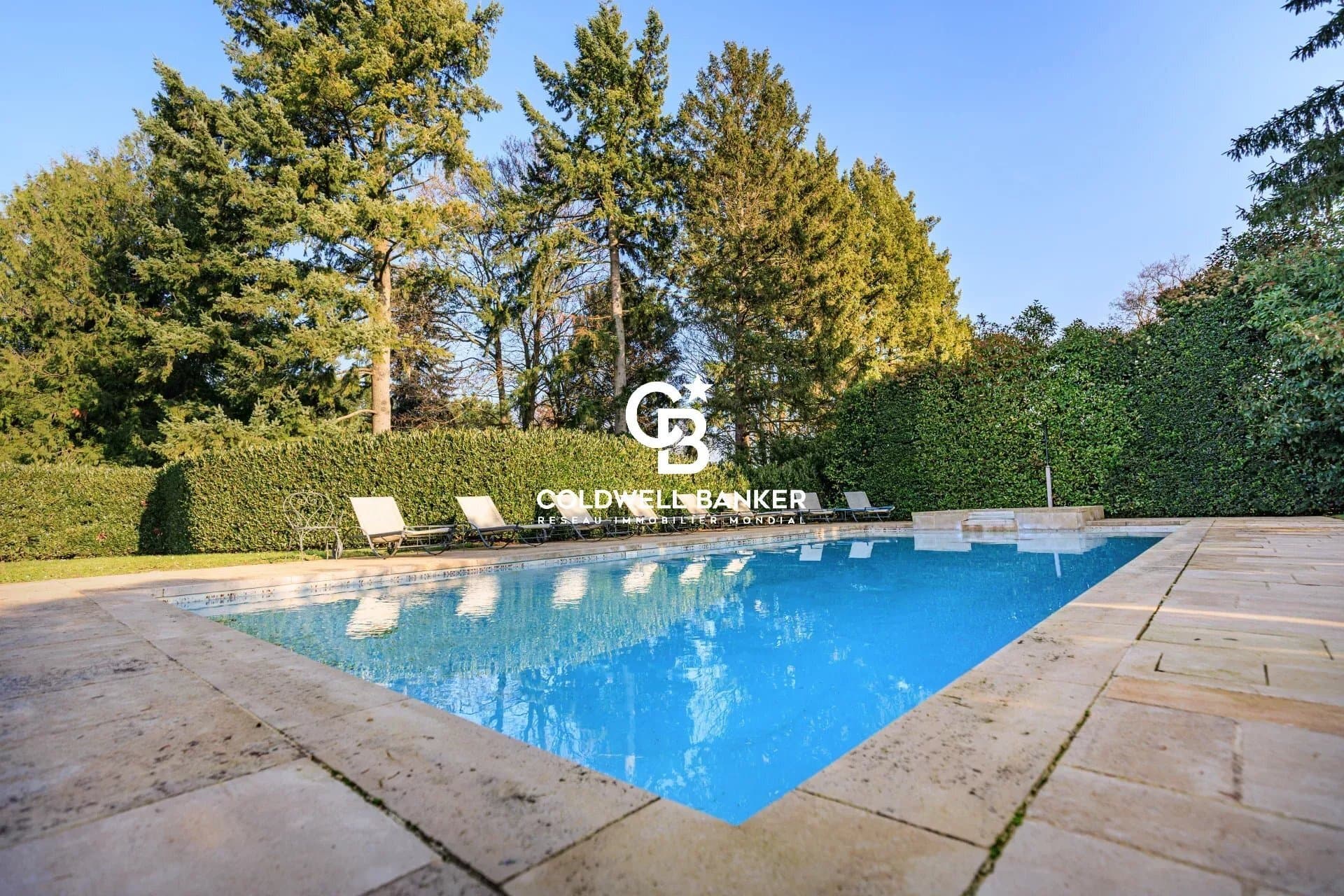 Restored 17th Century Château With Spa And Heated Pool 4