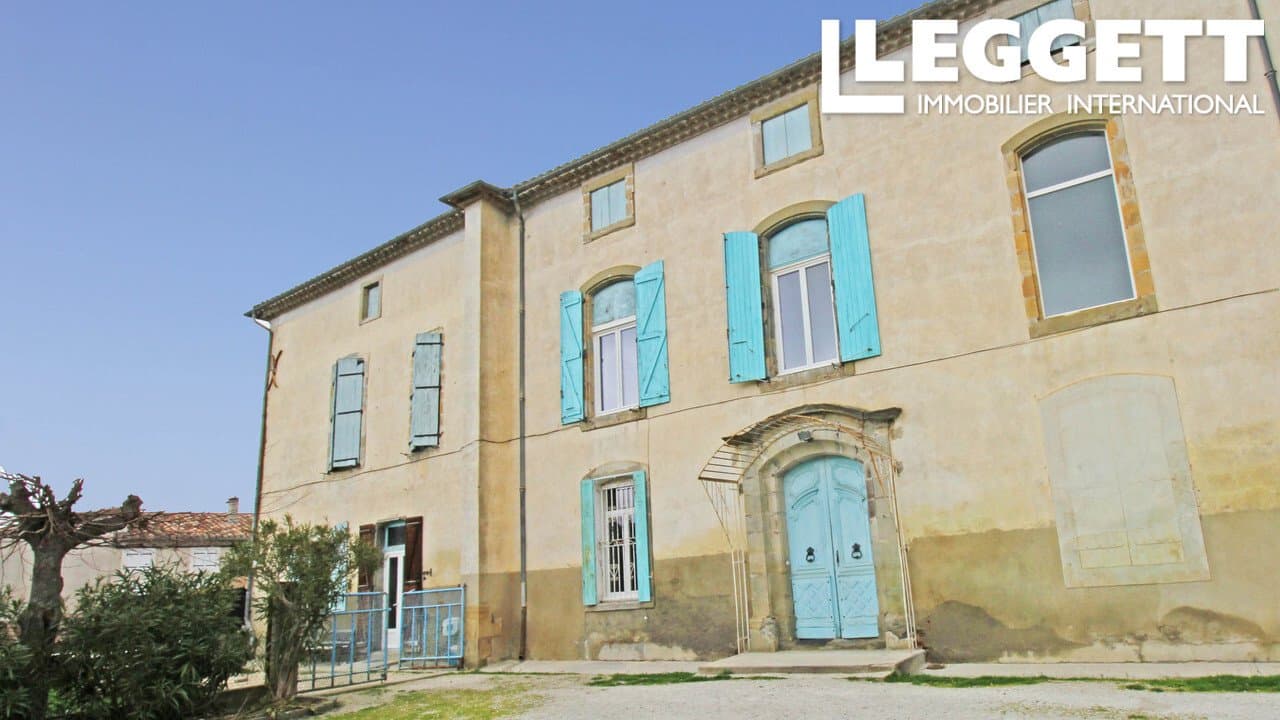 Historic Château With Outbuildings And Garden In The Heart Of The Razès — Château for sale in France