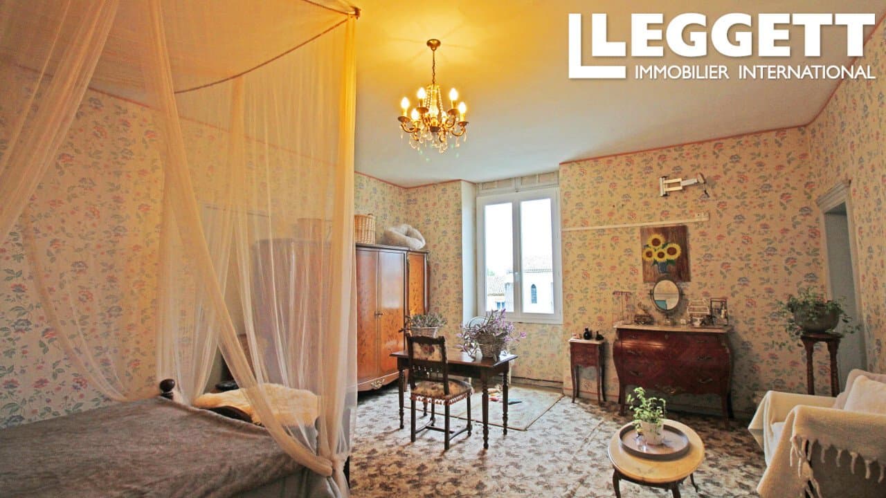 Historic Château With Outbuildings And Garden In The Heart Of The Razès 3