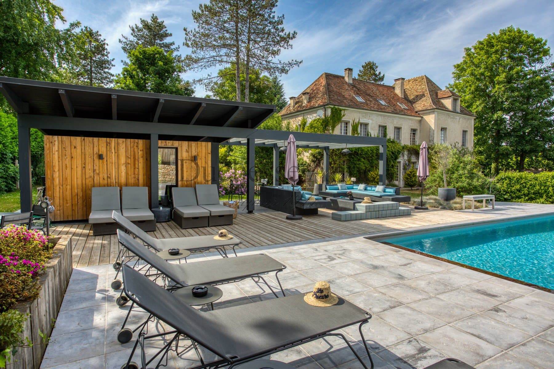 Historic Prieuré With Guest House And Heated Swimming Pool 3