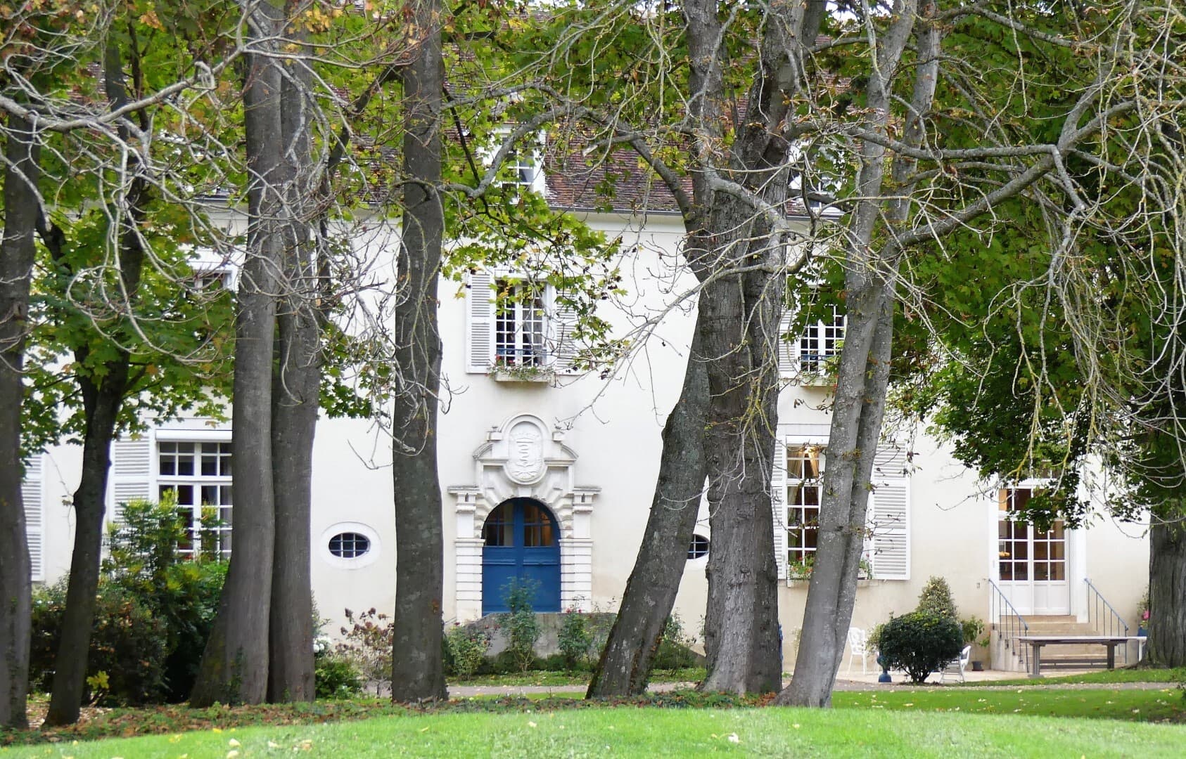 Renovated 17th Century Castle with Swimming Pool 2