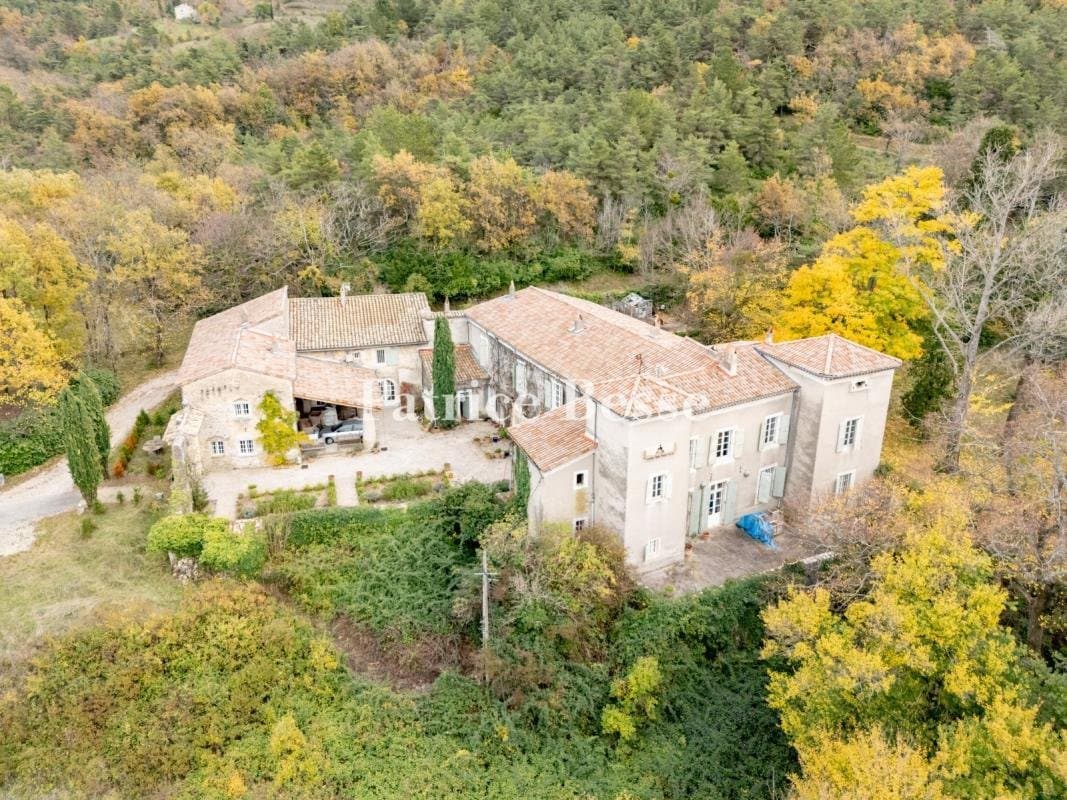 Château With Seven Bedrooms And Swimming Pool Overlooking The Ardèche Hills — Château for sale in Provence-Alpes-Côte d'Azur, France