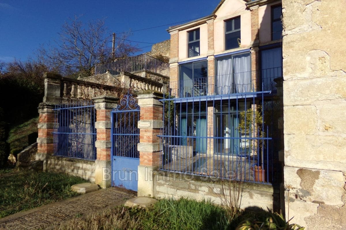 Castles for sale in Alpes-de-Haute-Provence