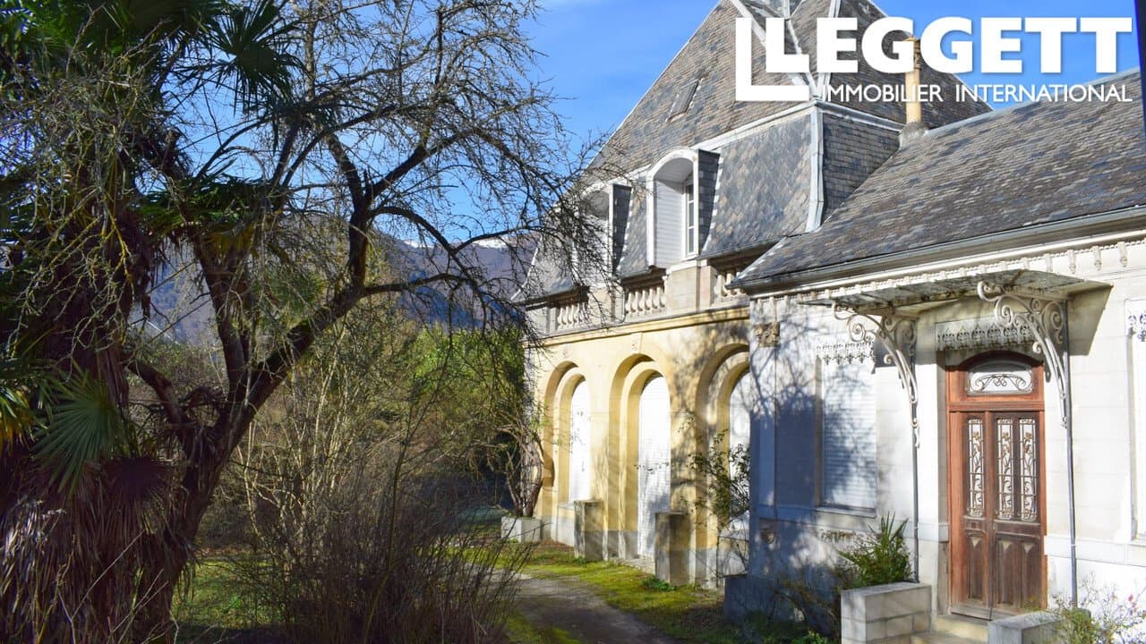 Picturesque 18th Century Château With Orangery And Pavilion 4