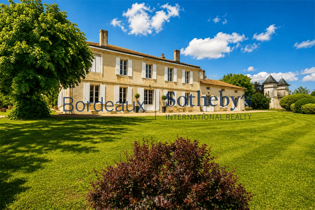 Magnificent 19th Century Manor House With Guest House And Swimming Pool