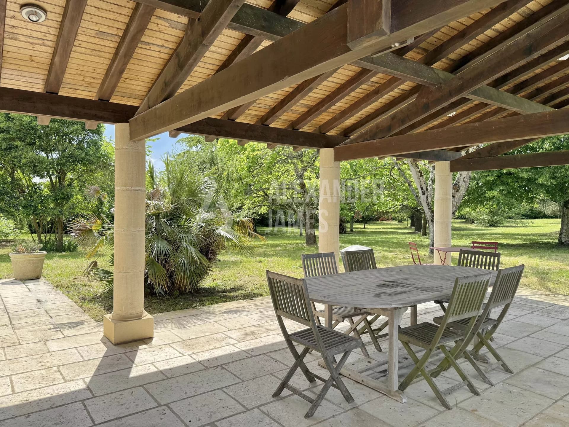 Historic Castle With Pool And Terraces Near Bordeaux 4