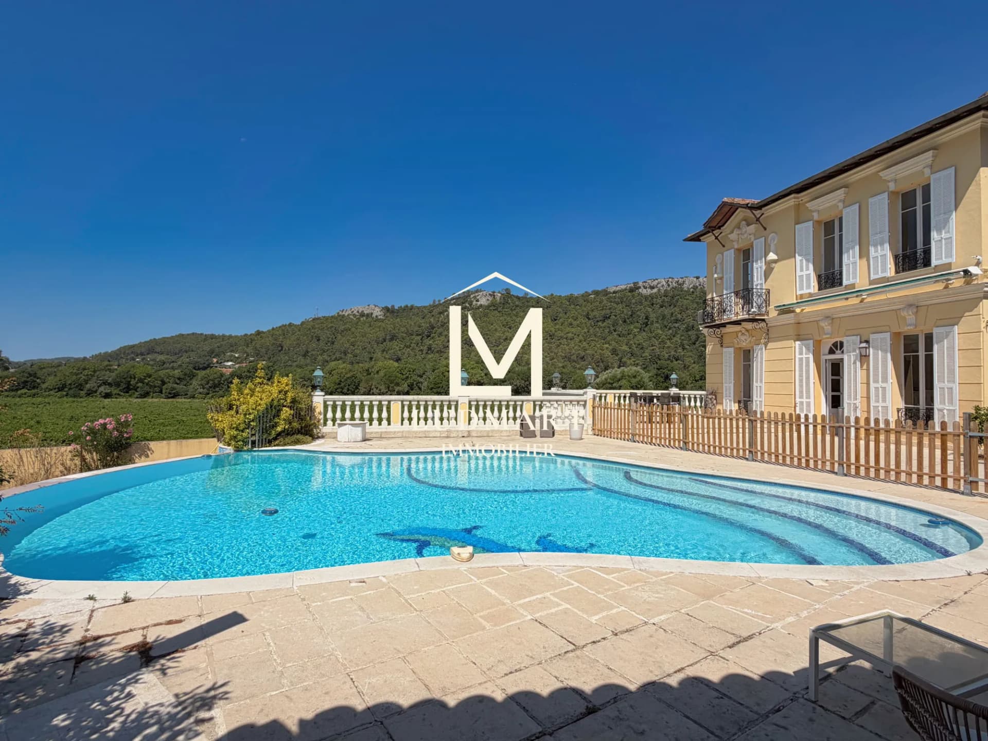 Exceptional Provençal Estate With Vineyard And Hospitality Potential 2