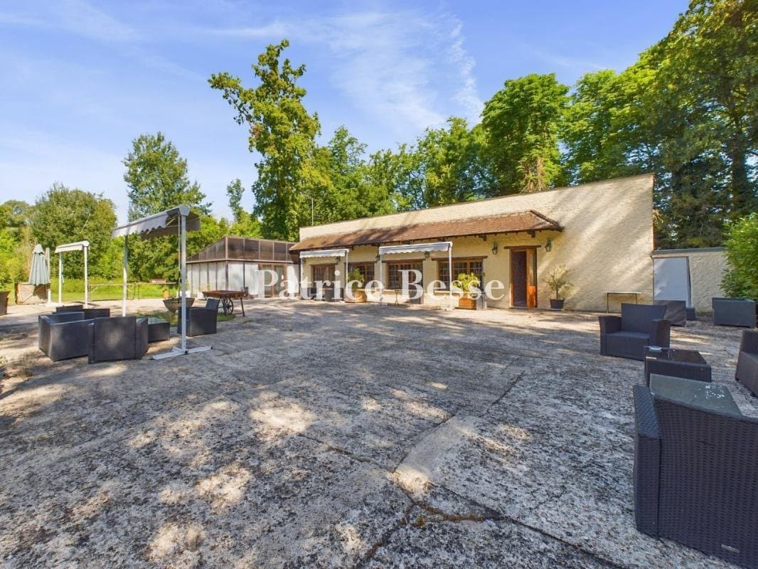 Renovated 18th Century Mansion Hotel Set Within 11 Hectares Of Wooded Grounds 5