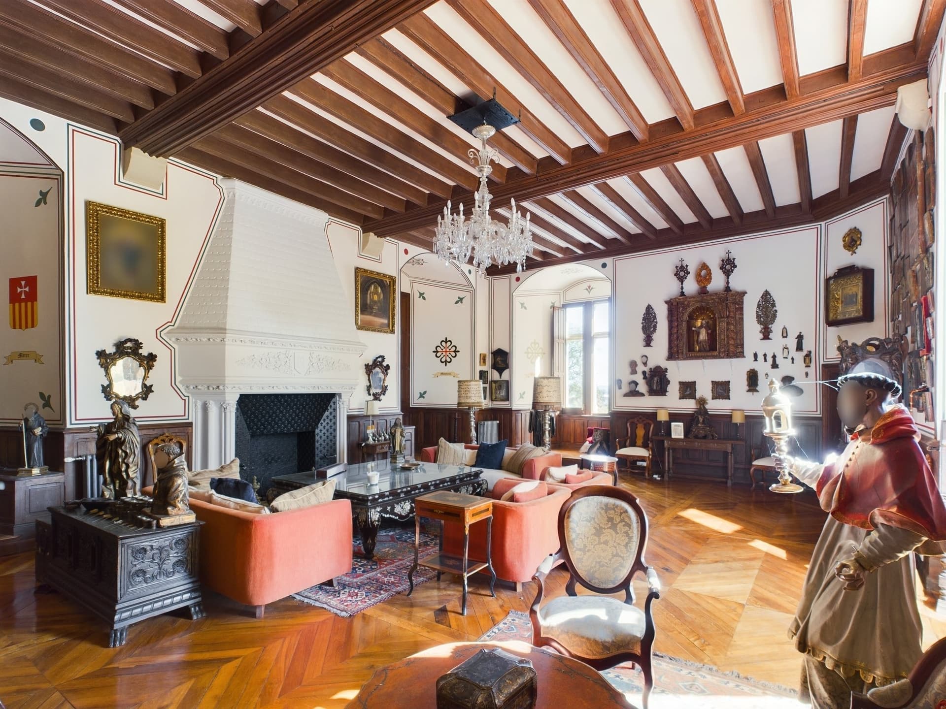 15th Century Château With Enchanting Grounds And Historical Features 5