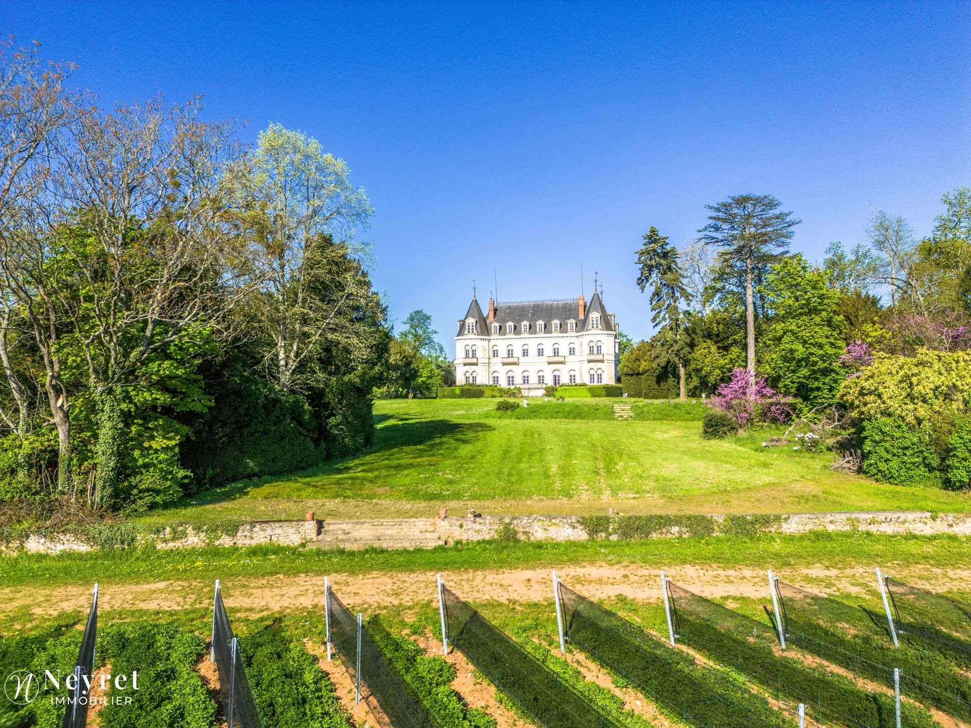 Spacious Manor House With Swimming Pool 3