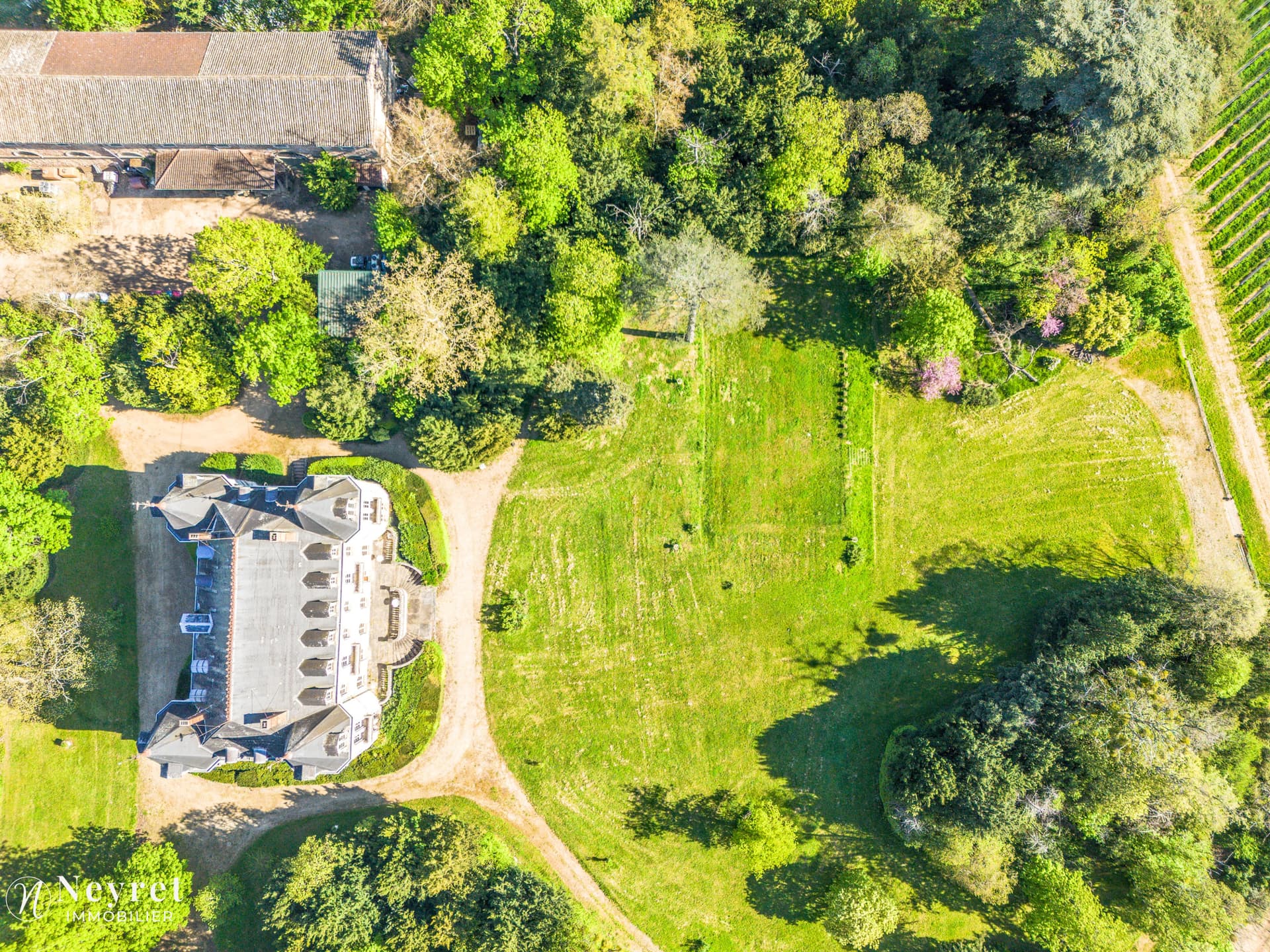 Spacious Manor House With Swimming Pool 5