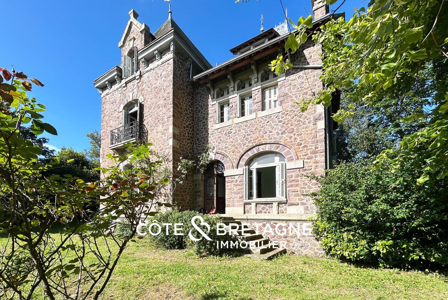 Elegant Maison de Maître with Sea View in Binic 2