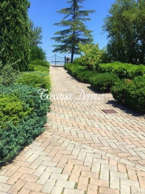 Charming Semi-Detached Villa With Private Garden Near Siena 4
